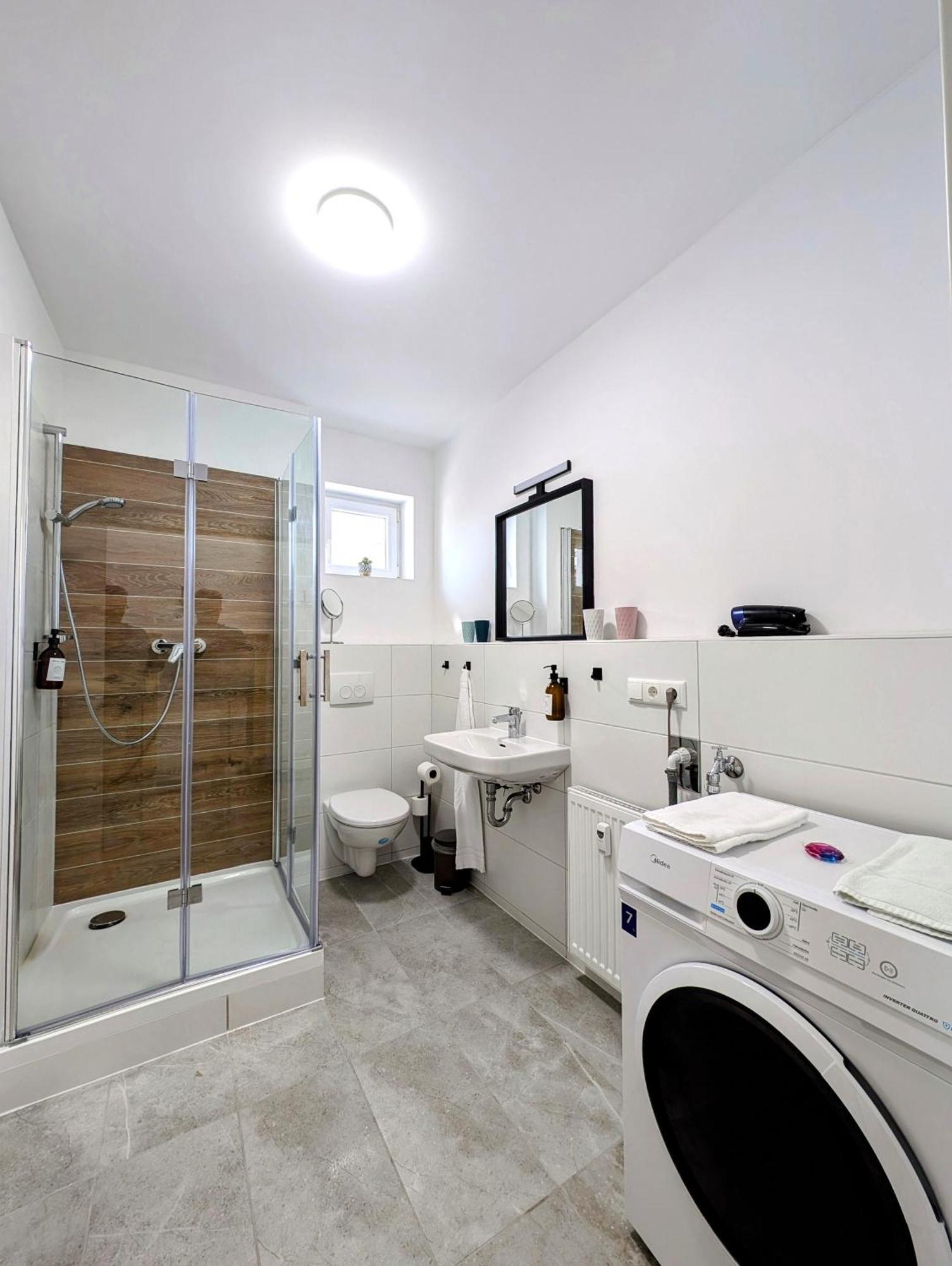 Bohnapartments - Design Suiten Am Markt - Vollausstattung - Wlan - Zentrum Ильменау Экстерьер фото